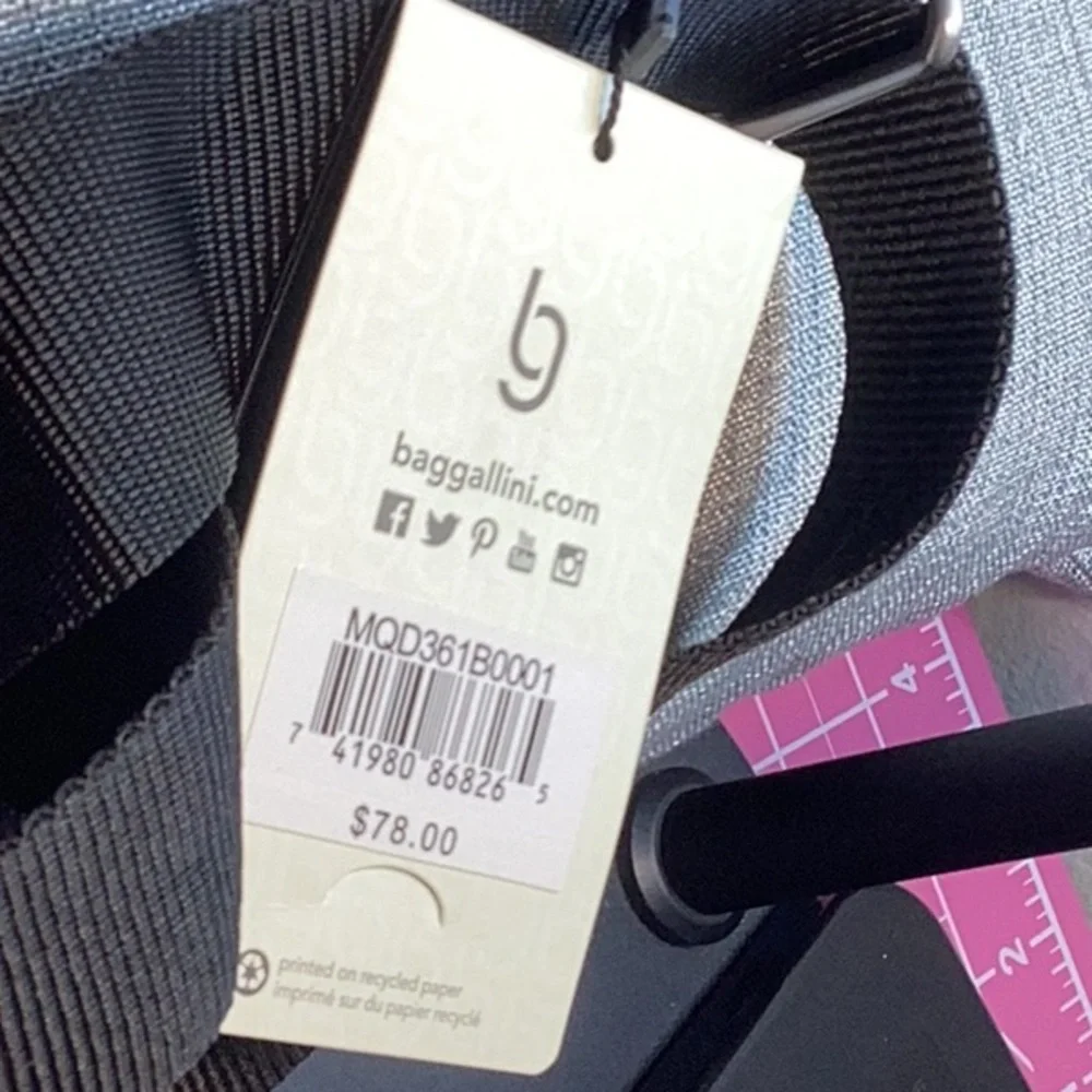 Baggalini black crossbody - Picture 7 of 16